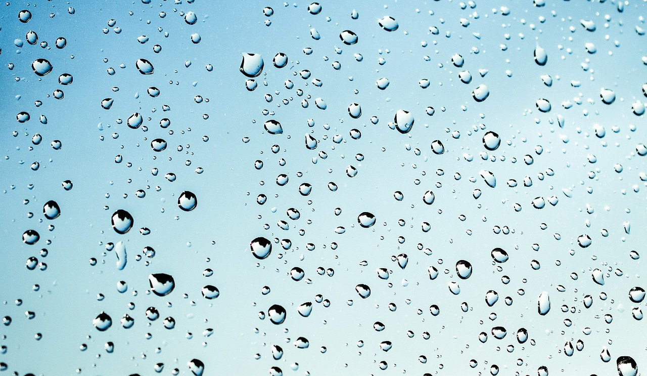 Gouttes d'eau sur une surface : suivre la consommation pour mieux la piloter