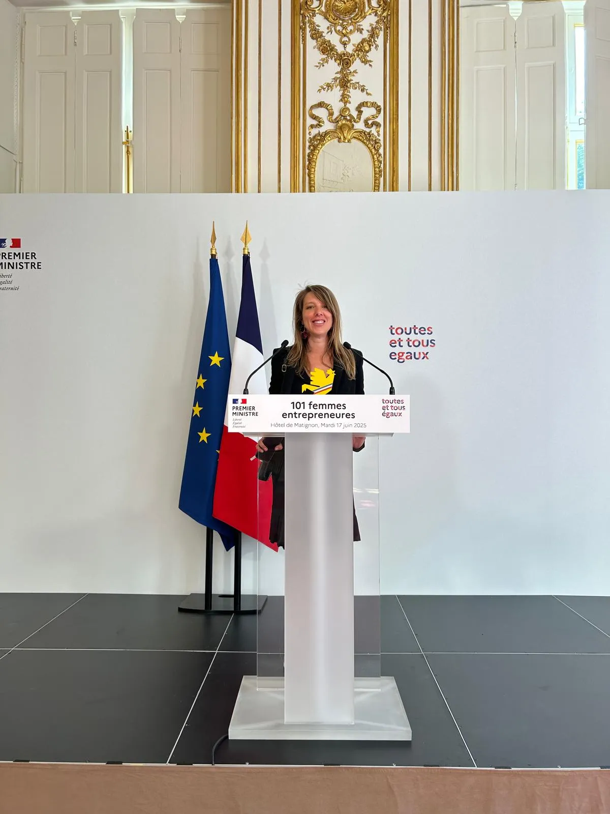 La fondatrice de Molleau au pupitre de l'Hôtel de Matignon, lors de la cérémonie 101 Femmes Entrepreneures du 17 juin 2025